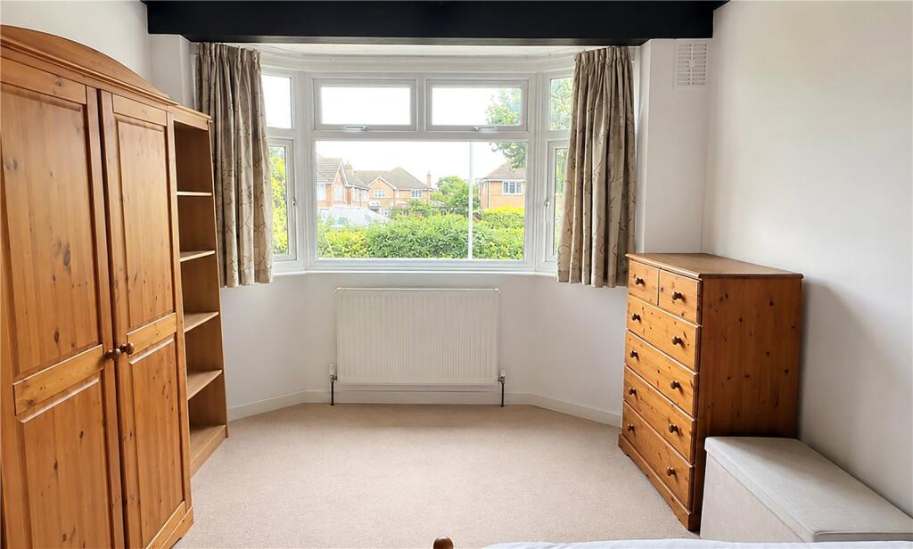 House in Kingston upon Thames - More