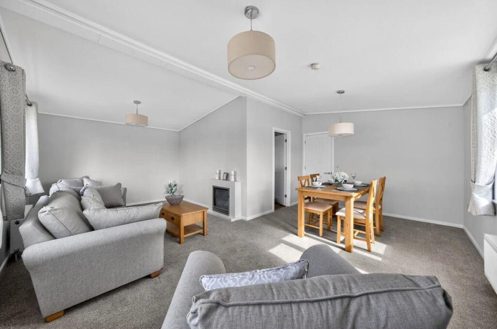 House in Salisbury - View 4