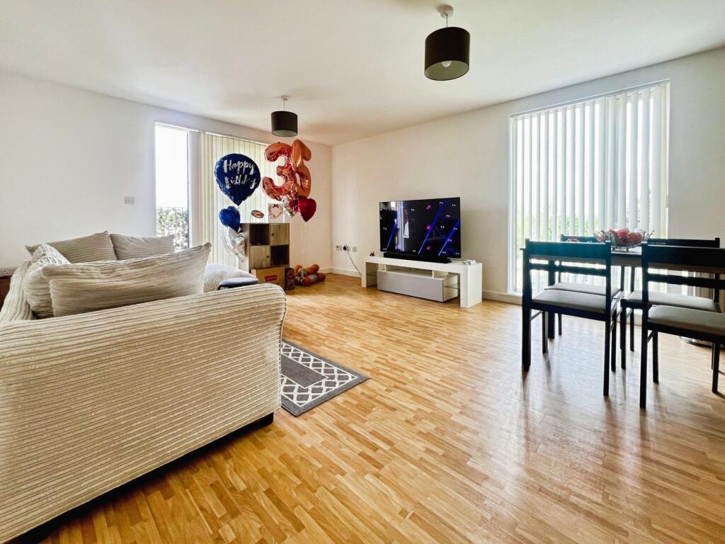 Lime Tree Square, Street, BA16 photo 3