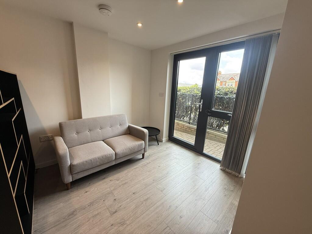 Apartment in Cambridge - View 4