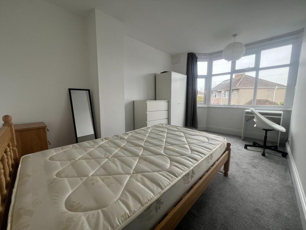 5 bedroom terraced house for rent