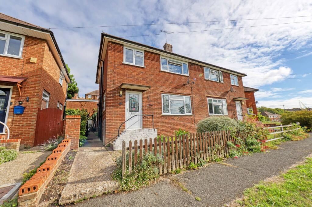 House in Hemel Hempstead, High Wycombe Community Board - View 5