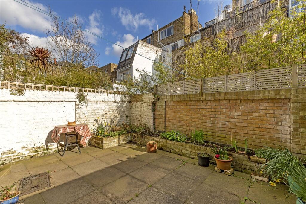 Apartment in London - View 2
