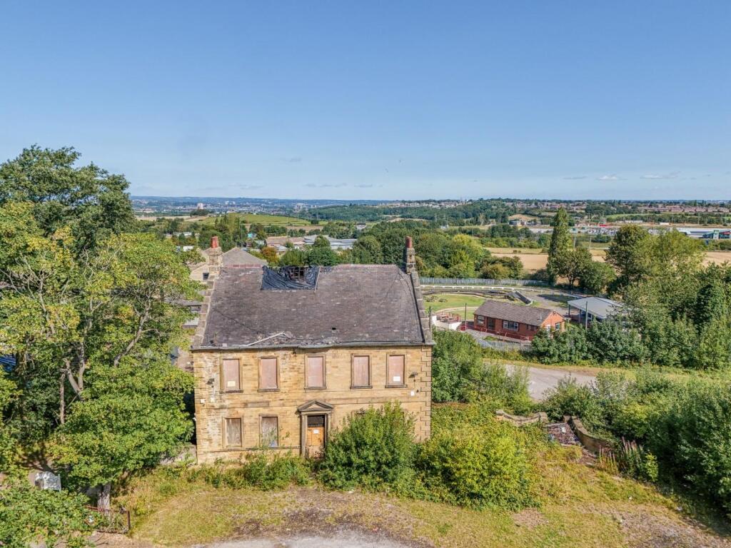 Main image of property: Bradford Road, Tingley, Wakefield