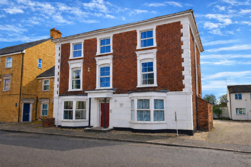 Main image of property: Castle House, Linslade, LU7 2RB