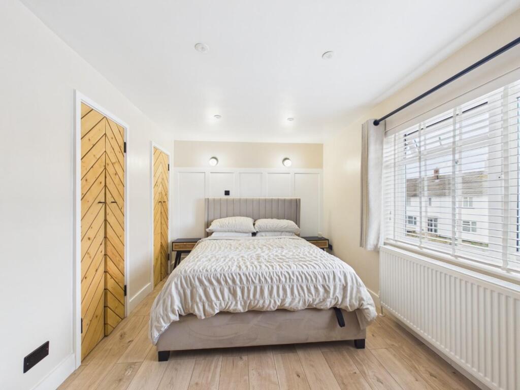 House in Bristol, Barrs Court, Oldland - View 4