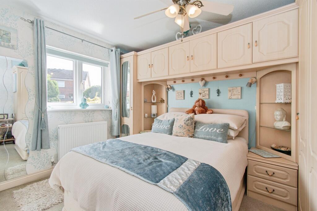 House in Wakefield, West Yorkshire - More