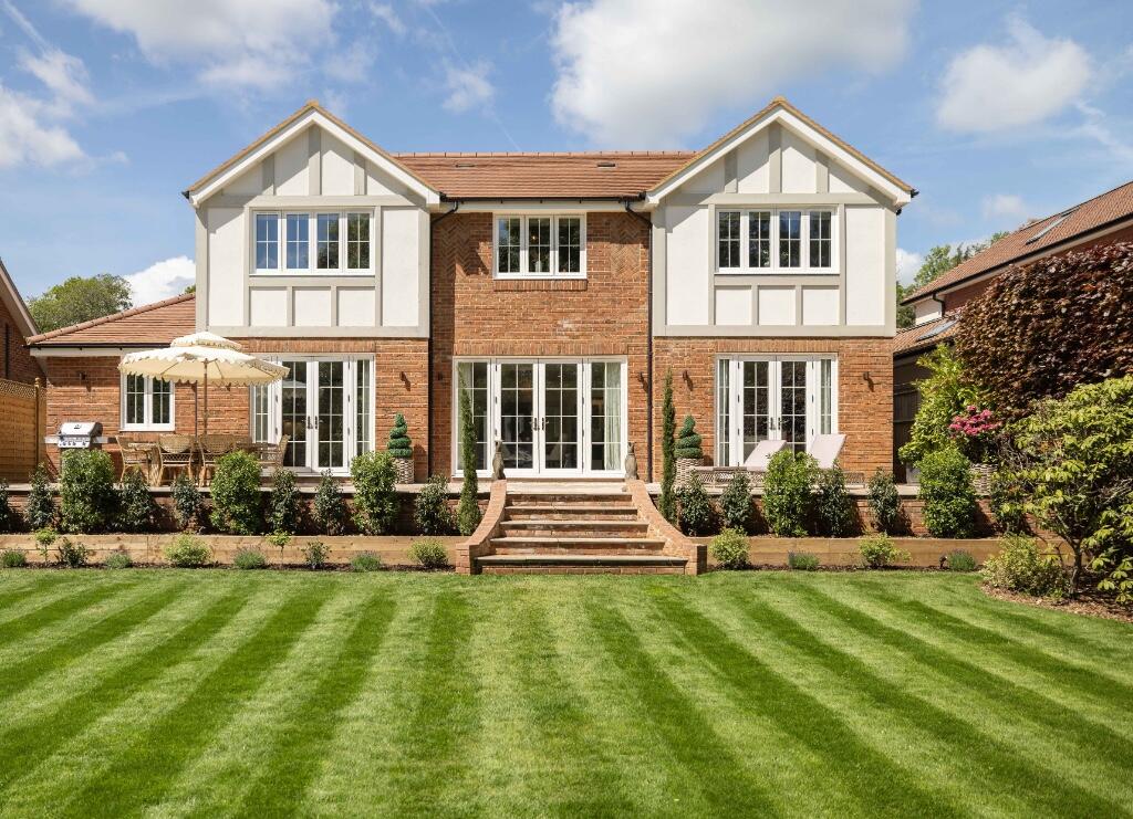 Main image of property: Prestigious Wentworth Estate, New 4/5 Bedroom Exceptional Home, Highly Sought-After Gated Location 