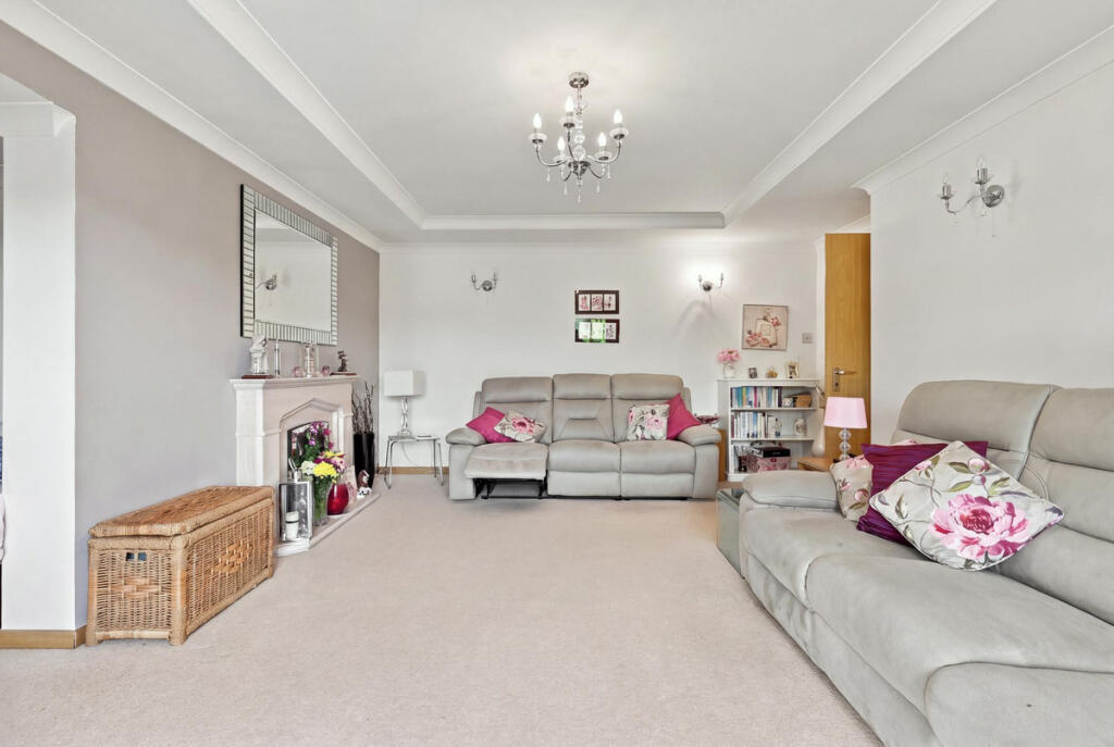 House in Castle Point, Essex - View 5