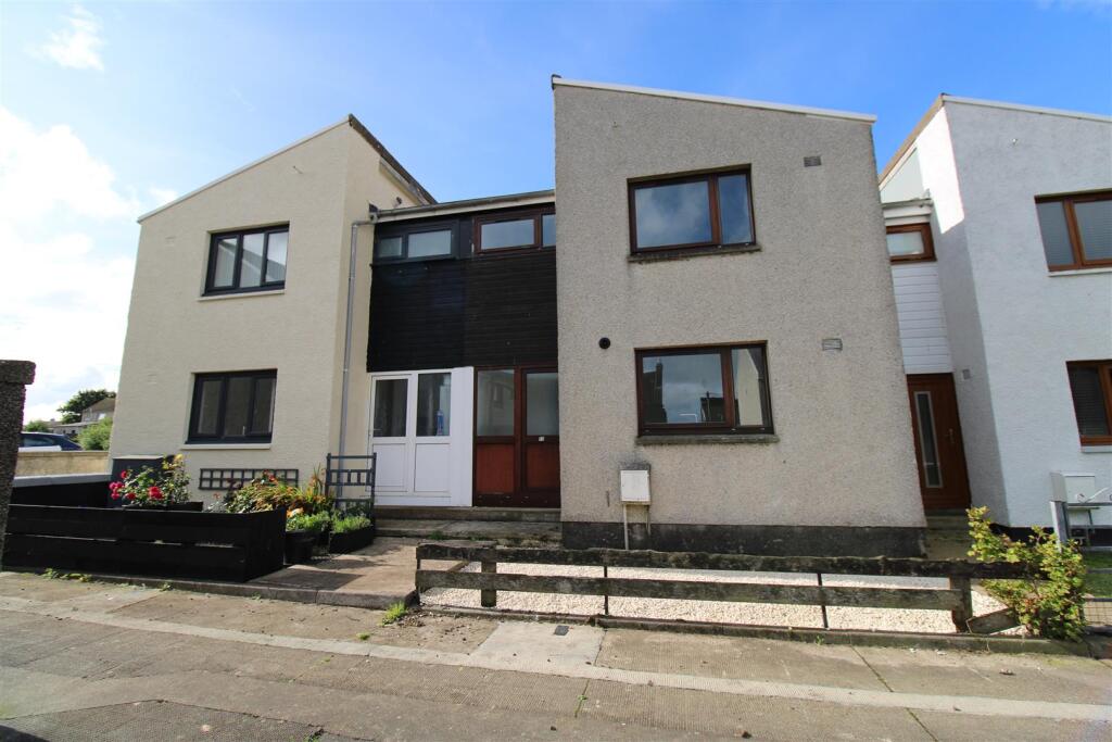 Main image of property: 17 North Murchison Street, Wick