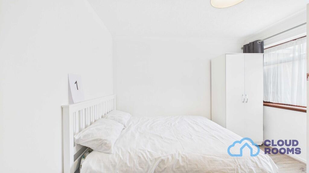 Cedar Road, Hatfield, Hertfordshire, AL10