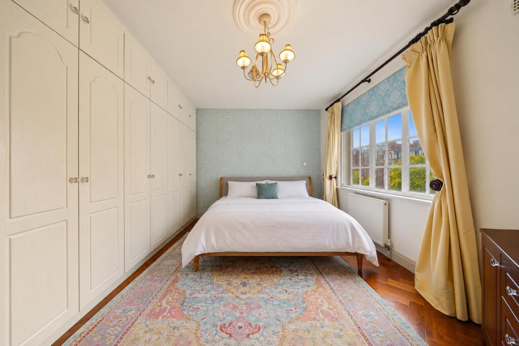 Apartment in London - View 5