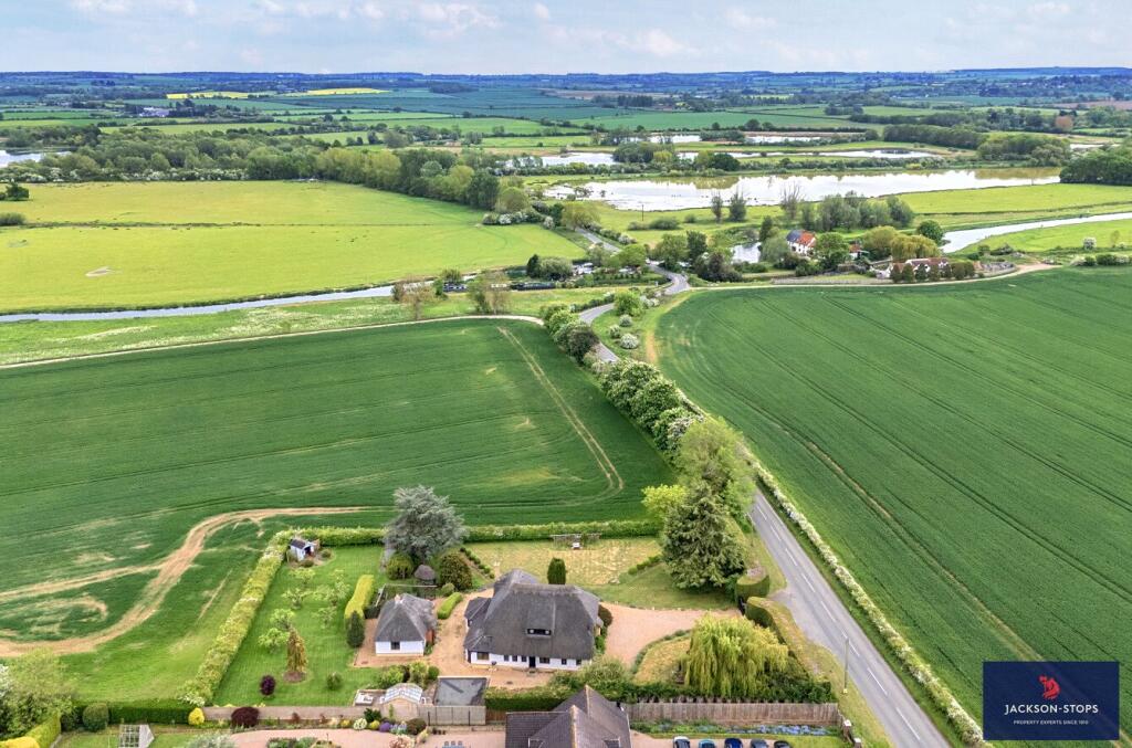 Hardwater Road, Great Doddington, Wellingborough, NN29 photo 3