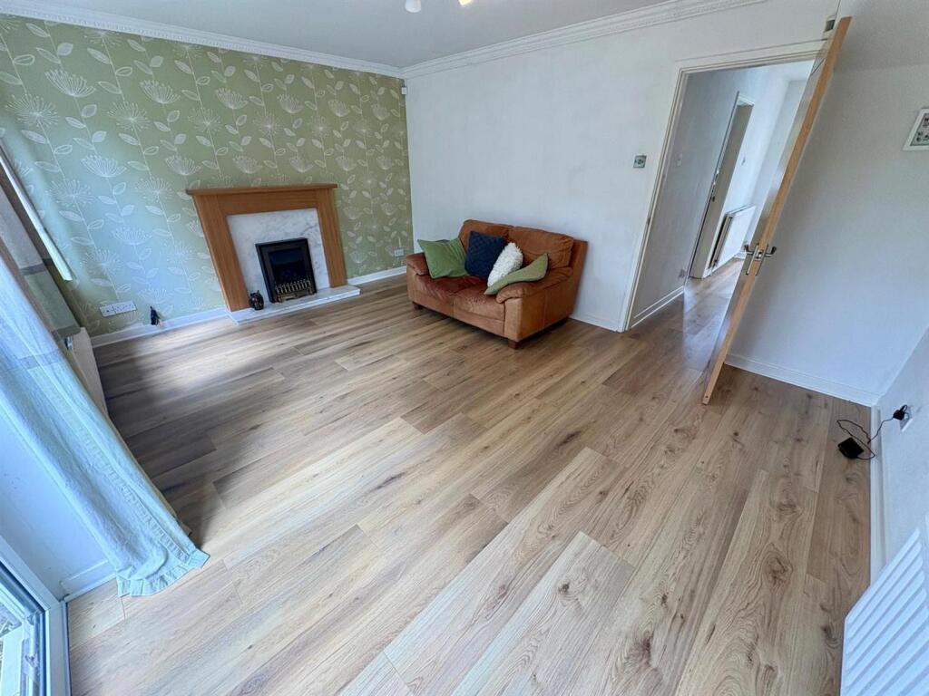 House in Bradford, Hill Top, Upper Pikeley - View 5