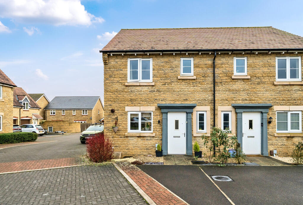 Main image of property: Nuthatch Drive, Bishops Cleeve, Cheltenham, Gloucestershire, GL52