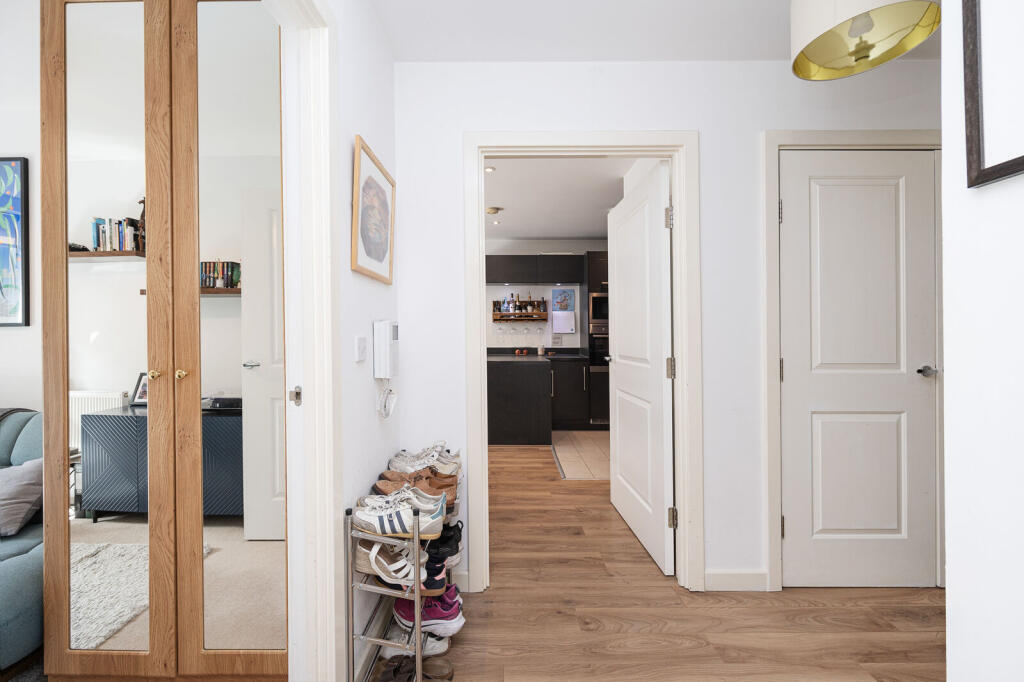 Apartment in London - More