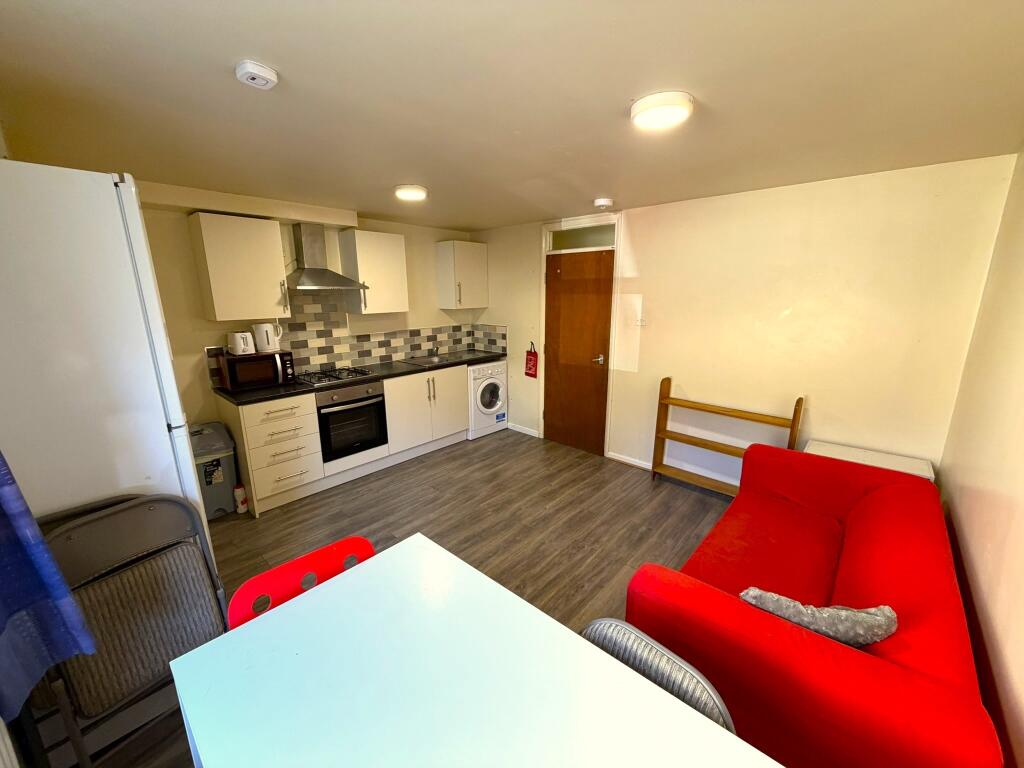 Main image of property: 9 Turners Lane, Sheffield