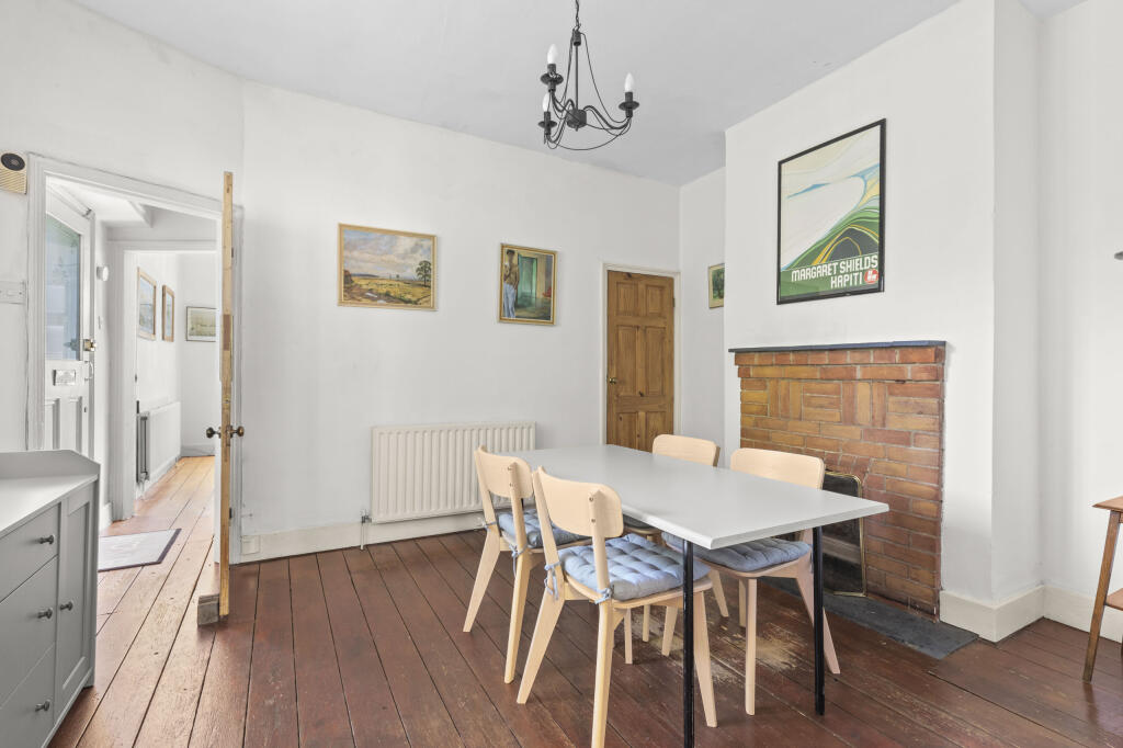 House in Slough, Wooburn - View 4
