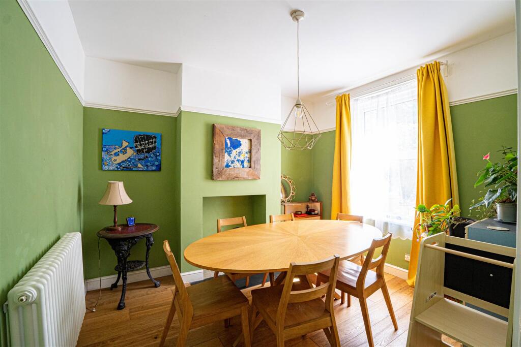 House in Hastings, Broomgrove - View 3