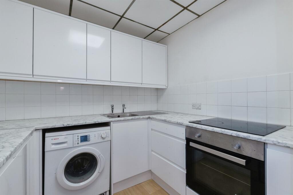 Apartment in Bournemouth - View 3