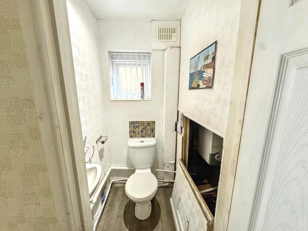 House in Solihull - More