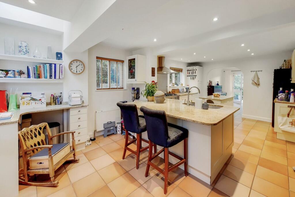 Main image of property: Beeches Drive, Farnham Common, Slough, SL2