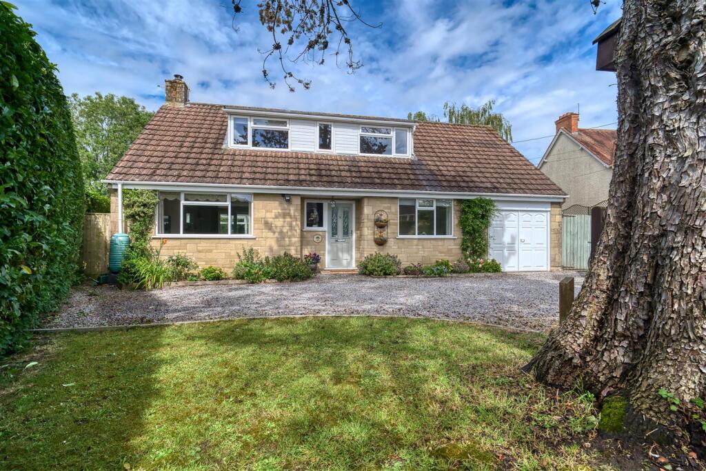Main image of property: Shaftesbury Road, Gillingham