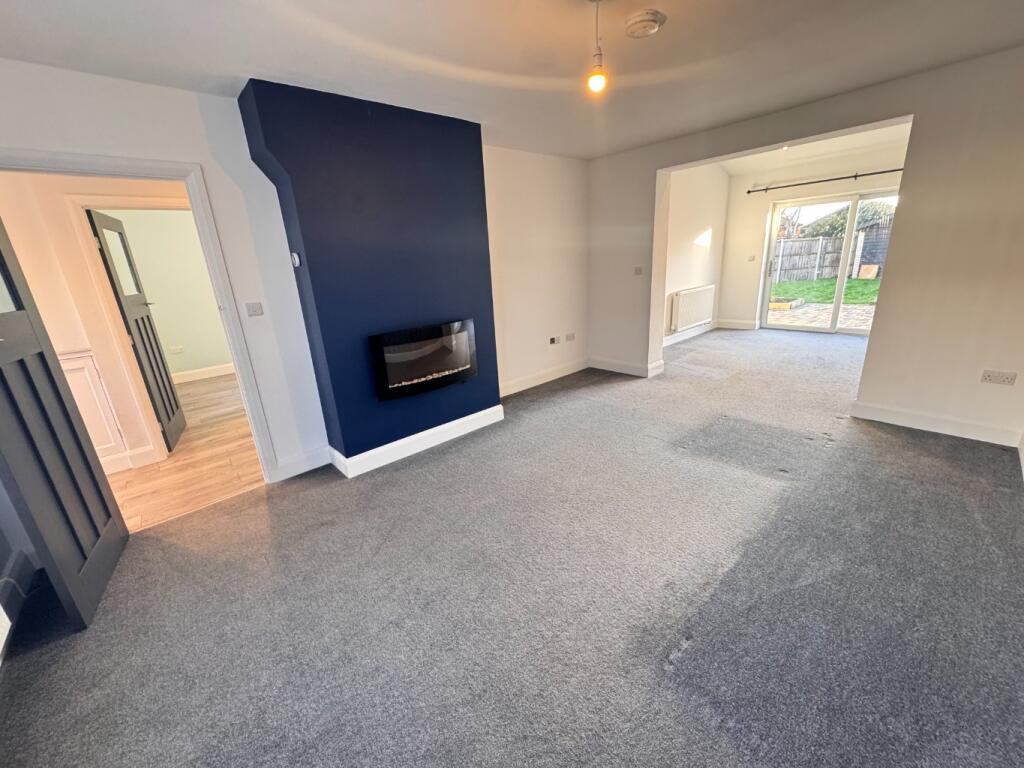 Putteridge Road, Stopsley photo 2