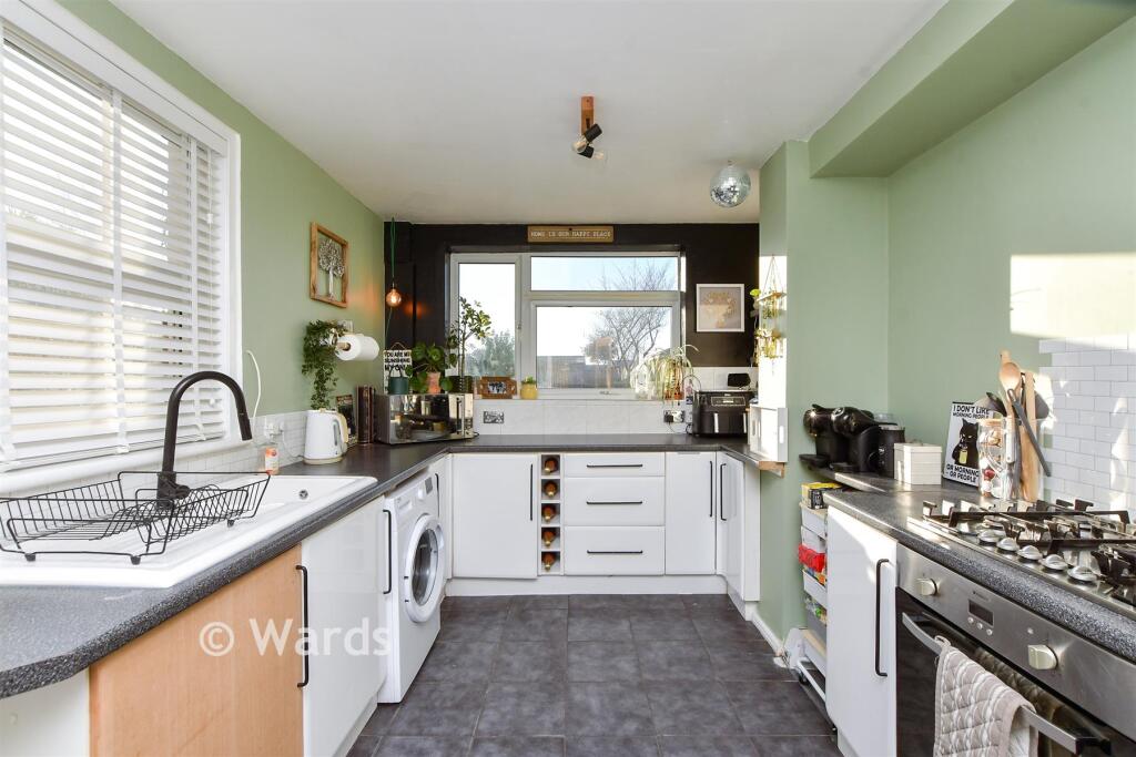 Richborough Road, Westgate-On-Sea, Kent photo 4