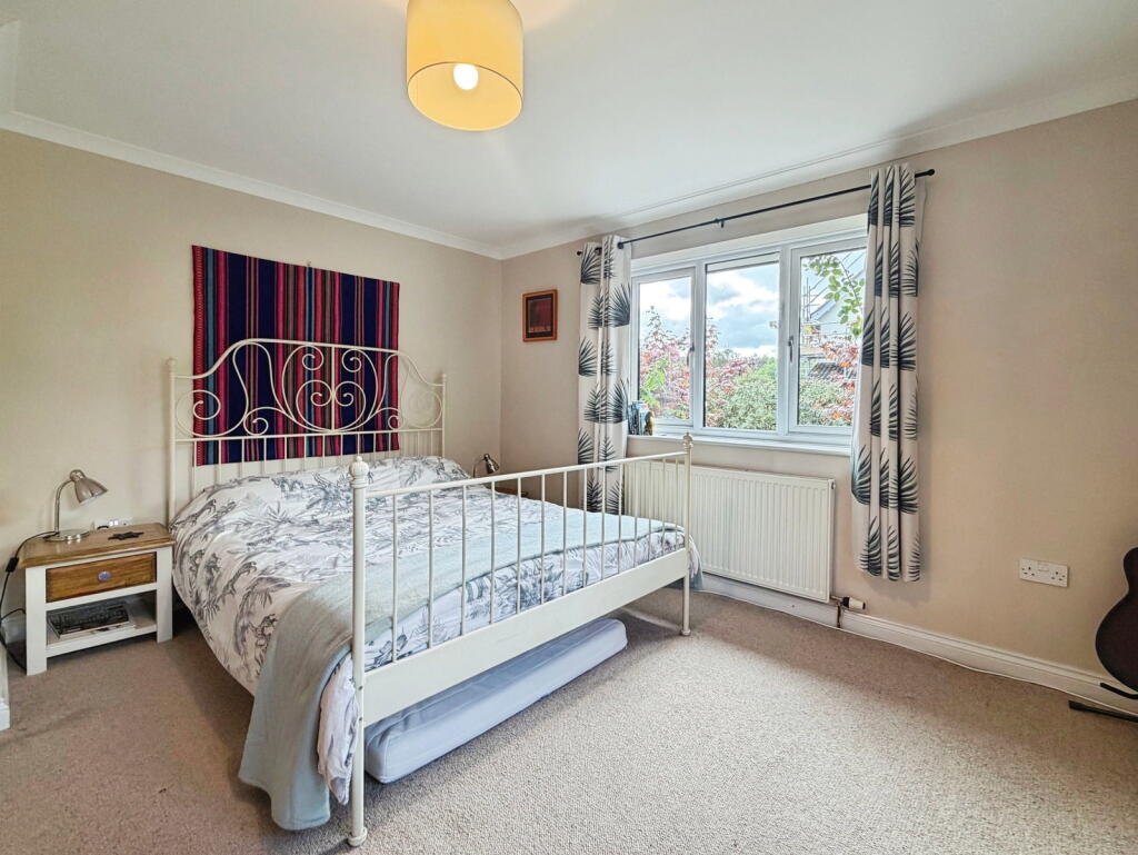 House in Taunton - View 3