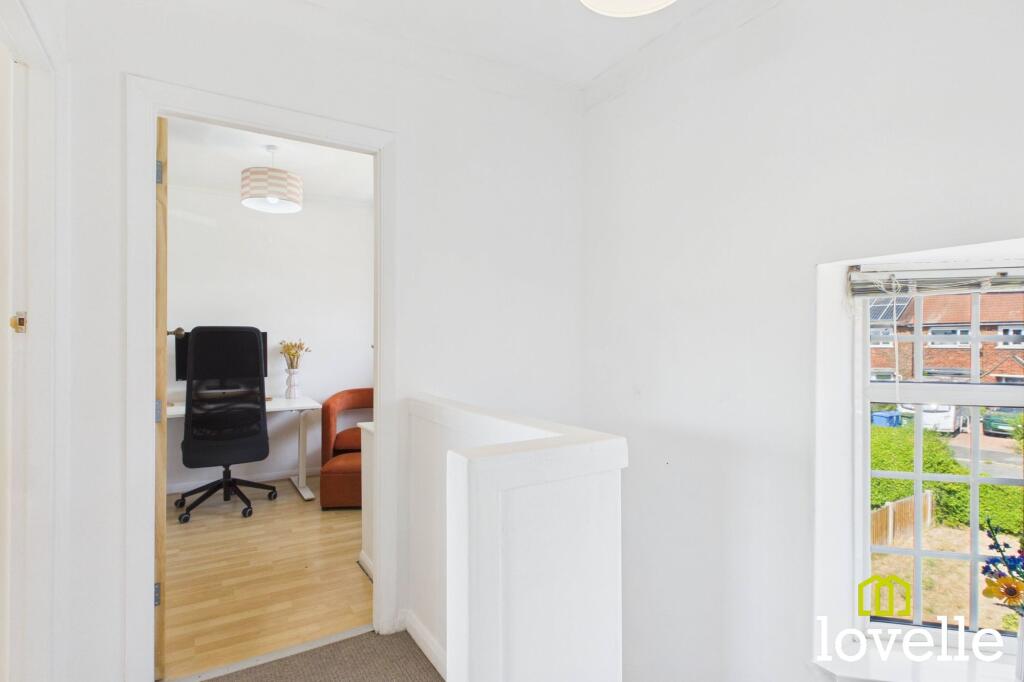 House in Hull - View 4