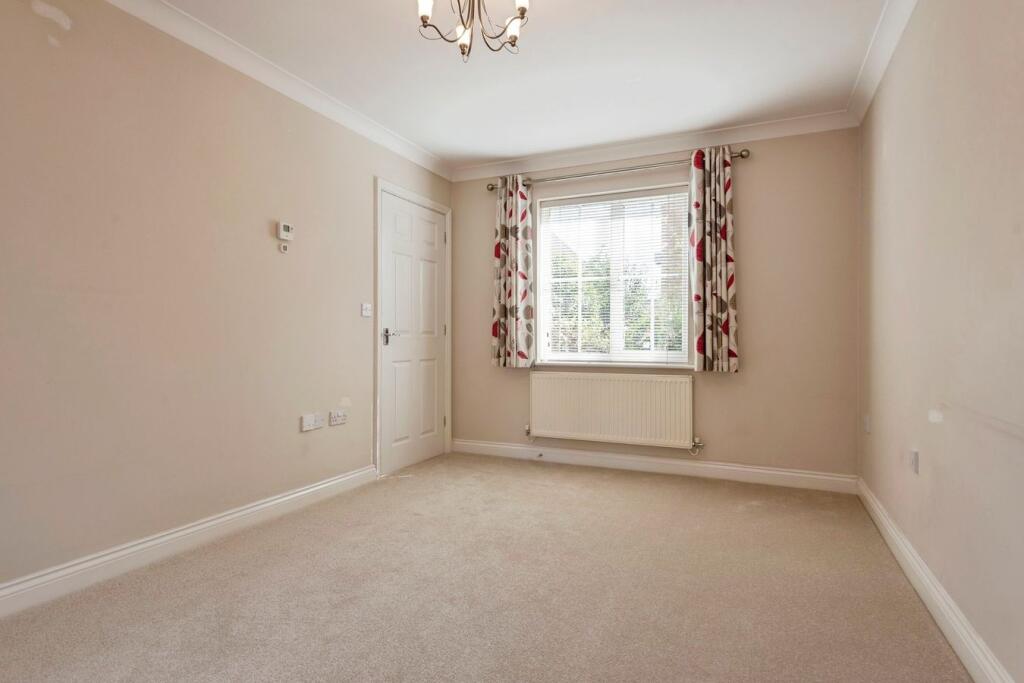House in Biggleswade, Central Bedfordshire - View 3