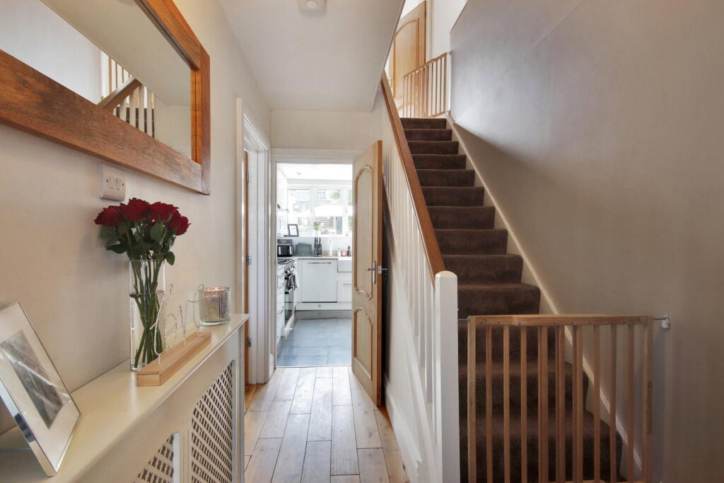 House in Gravesham, Northfleet - View 2