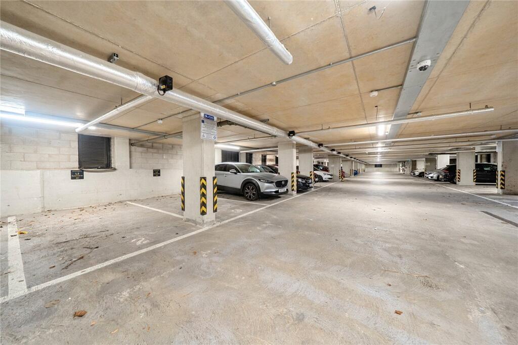 Apartment in Manchester - View 5