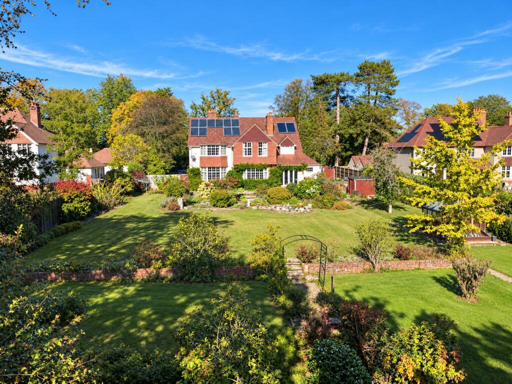 Main image of property: Echo Barn Lane, Wrecclesham, Farnham, Surrey