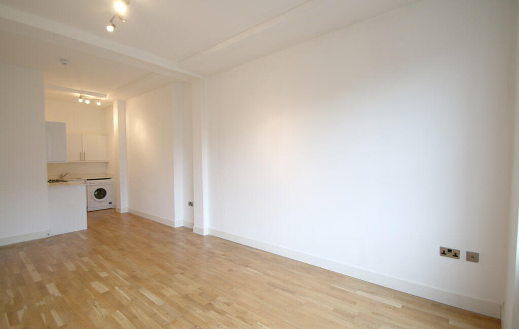 Main image of property: 508A Kingsland Road, Flat 9, Hackney