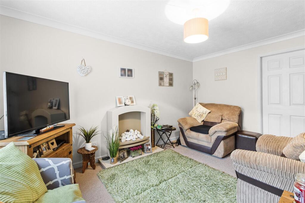 Melrose Close, Hailsham photo 2