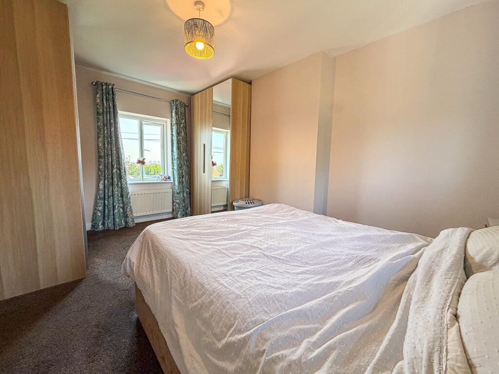 Crawley Gardens, Whickham, Newcastle upon Tyne photo 4
