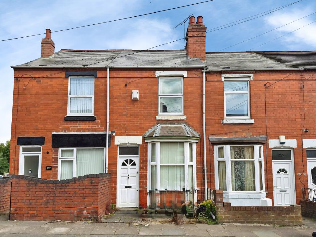 Main image of property: 100 Kensington Road, Earsldon, Coventry, West Midlands CV5 6GH