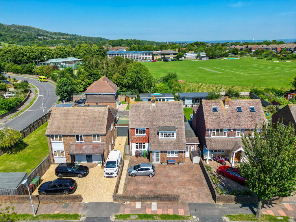 Main image of property: Stuart Avenue, Eastbourne, BN21 1UR