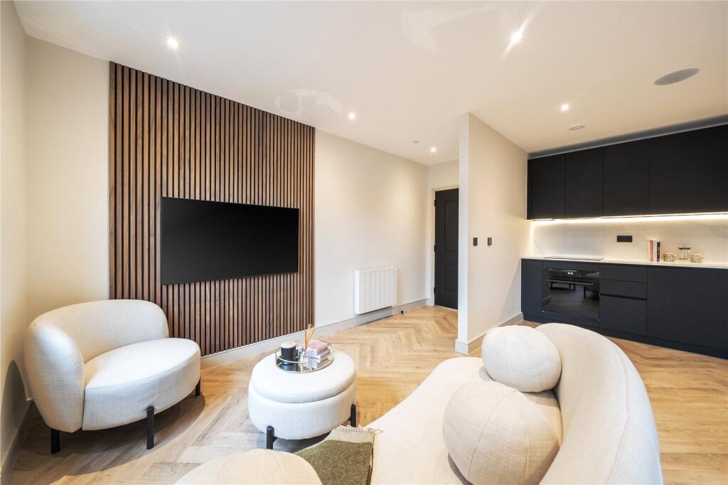 Apartment in Reading - View 3