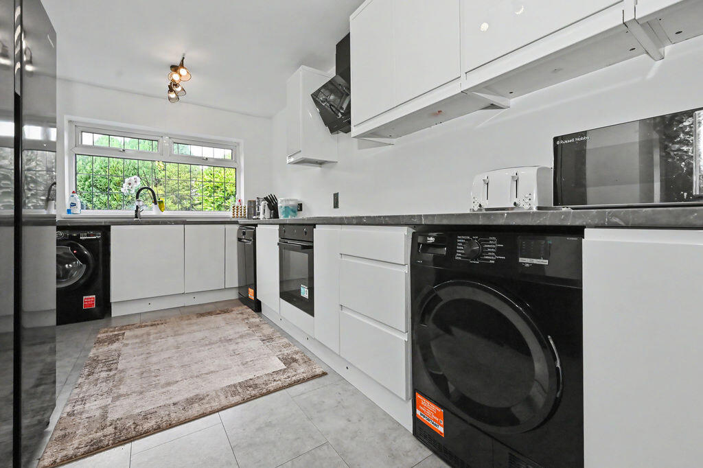 House in Stoke-on-Trent - View 4