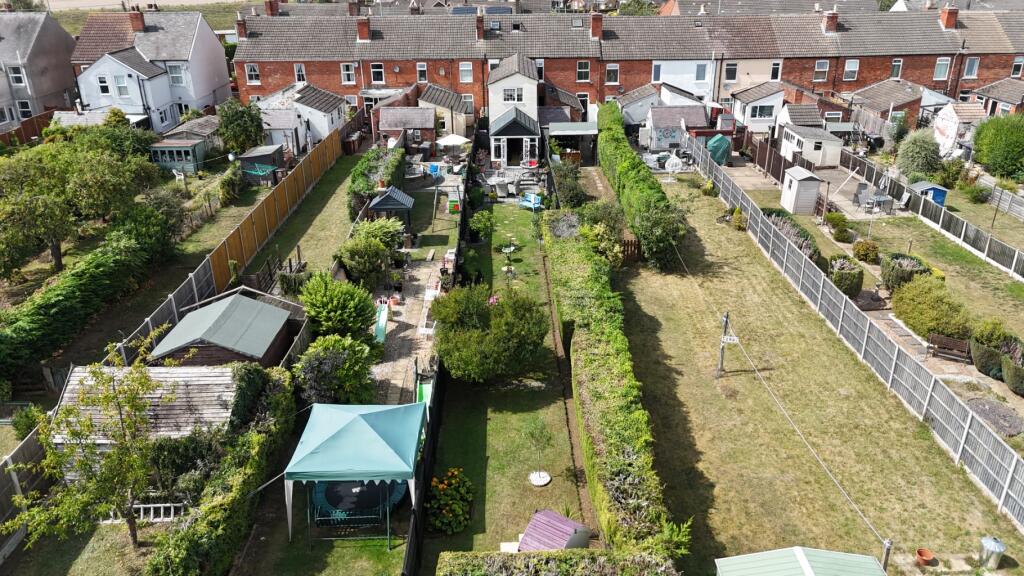3-bed terraced on Grantham Road, Bracebridge Heath, Lincoln, Lincolnshire, LN4, £250,000