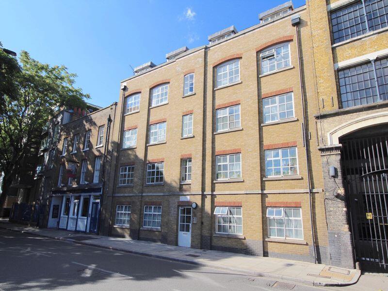 Main image of property: Long Lane, London
