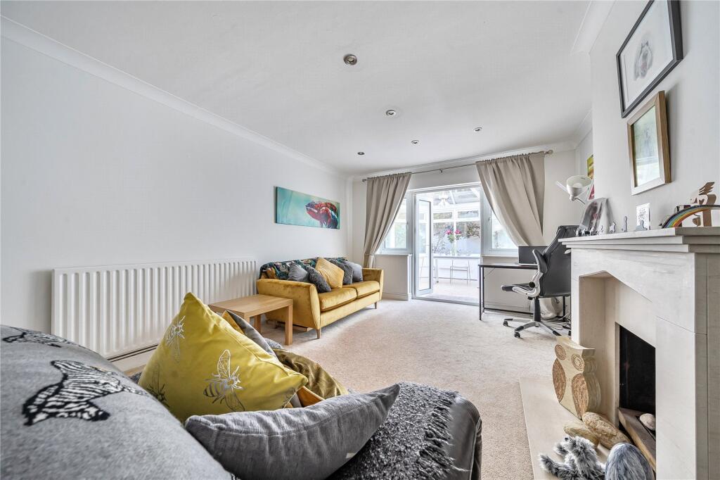 Sunningvale Avenue, Biggin Hill, Westerham, Kent, TN16 - More