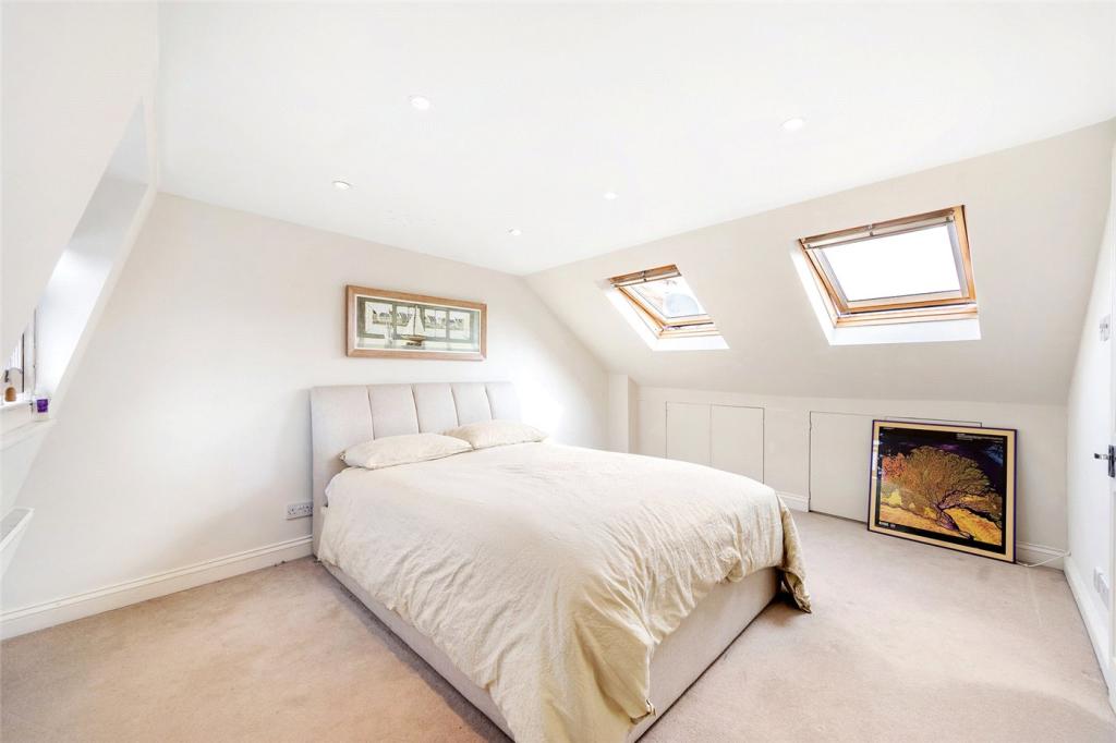 Apartment in London - View 3