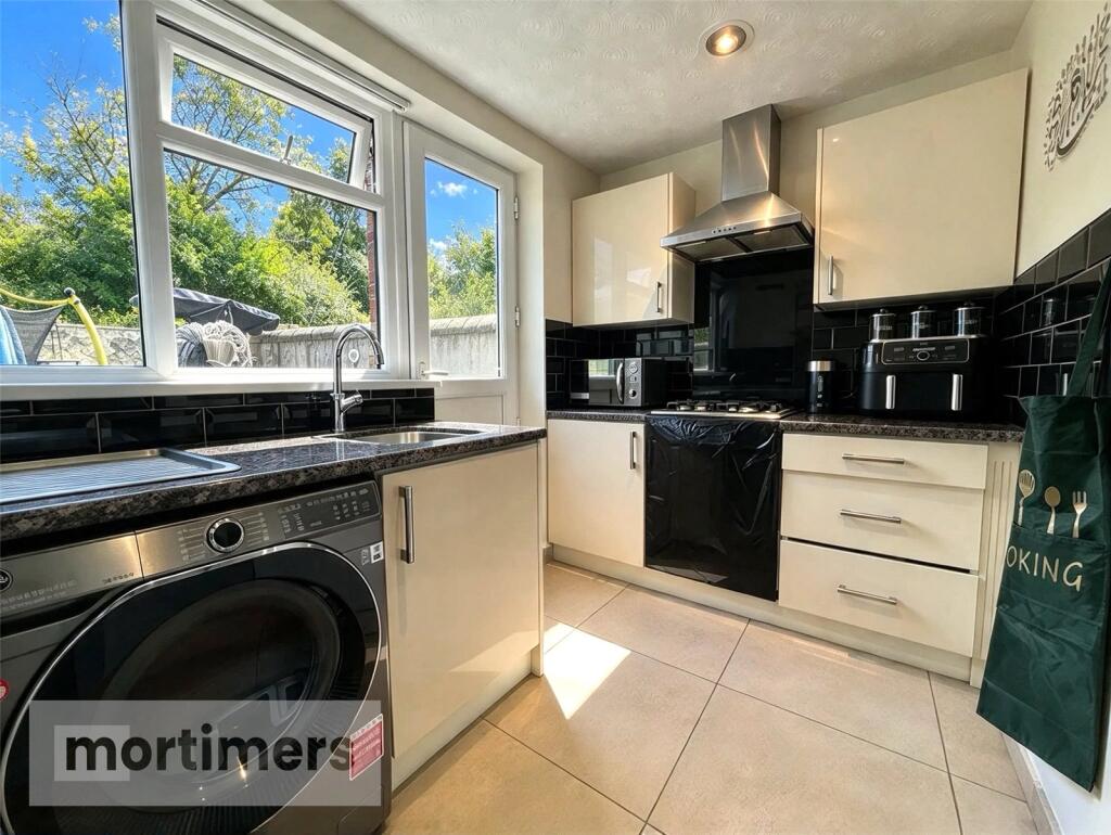 House in Hyndburn, Alleytroyds, Scaitcliffe - View 4