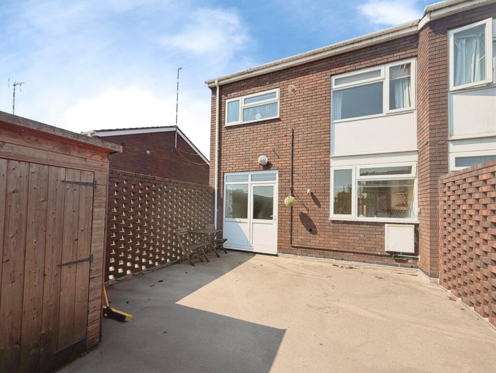 Main image of property: Abbey End, Kenilworth, Warwickshire