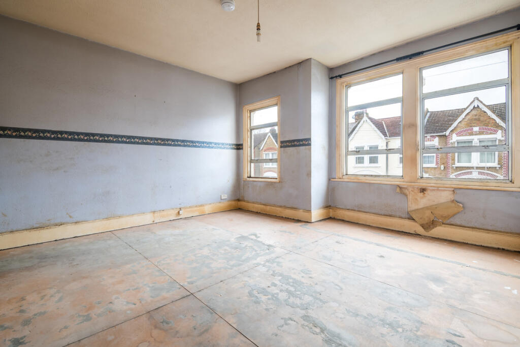 Main image of property: Werndee Road, London, SE25