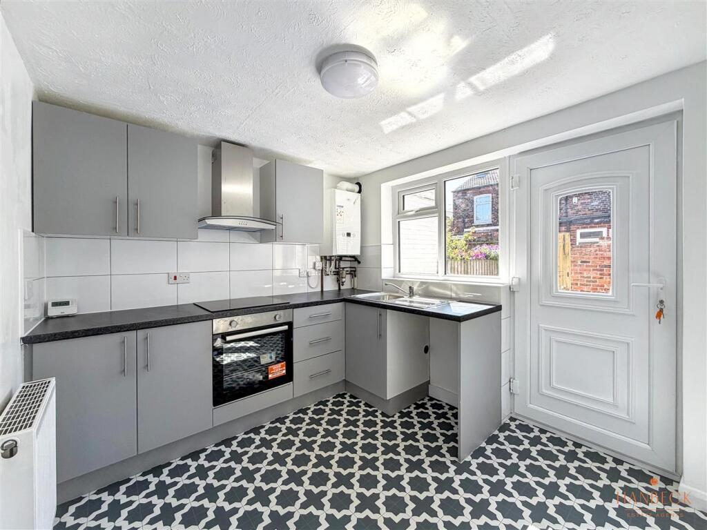 House in Hull, Kingston upon Hull - View 5